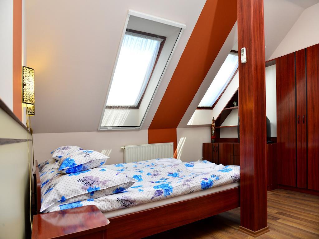 Pilota Panzio Bed & Breakfast Szeged Room photo